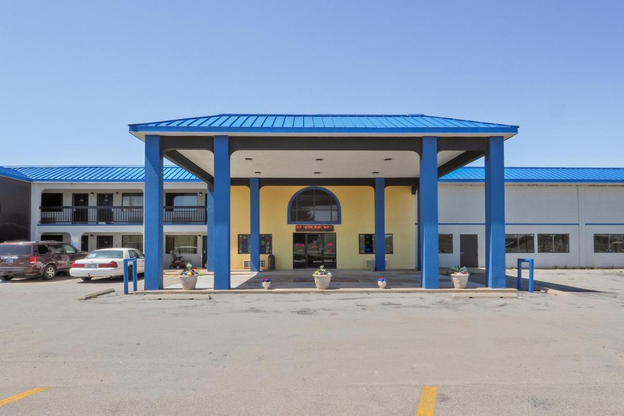 Lonestar Inn & Suites, Erick Ok Hwy 40 By Oyo Exterior photo